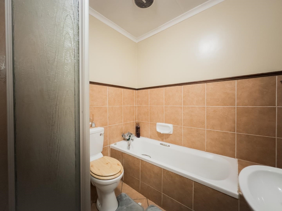 2 Bedroom Property for Sale in Mooikloof Ridge Gauteng