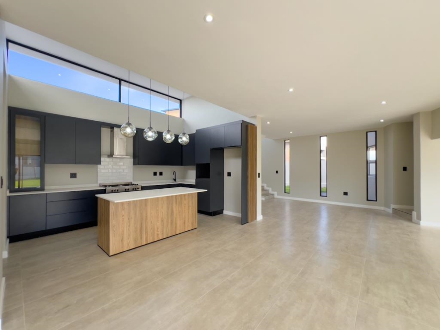 4 Bedroom Property for Sale in Midstream Heights Gauteng