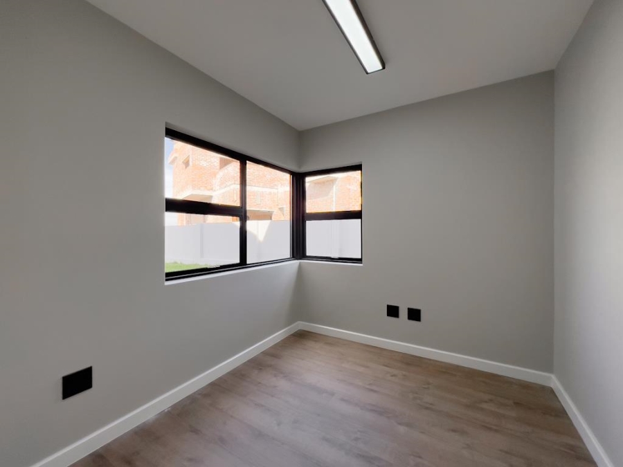 4 Bedroom Property for Sale in Midstream Heights Gauteng
