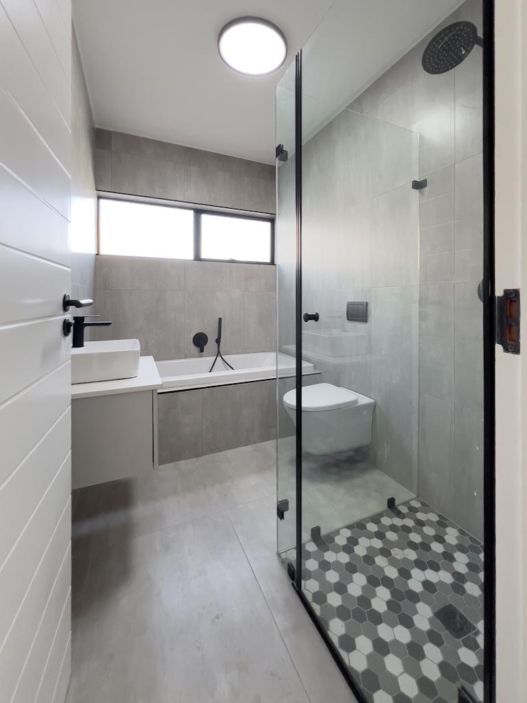 4 Bedroom Property for Sale in Midstream Heights Gauteng