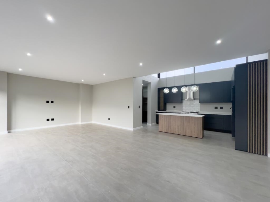 4 Bedroom Property for Sale in Midstream Heights Gauteng
