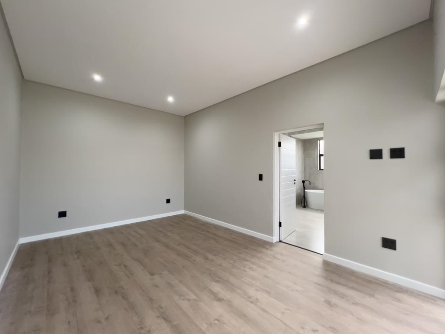 4 Bedroom Property for Sale in Midstream Heights Gauteng