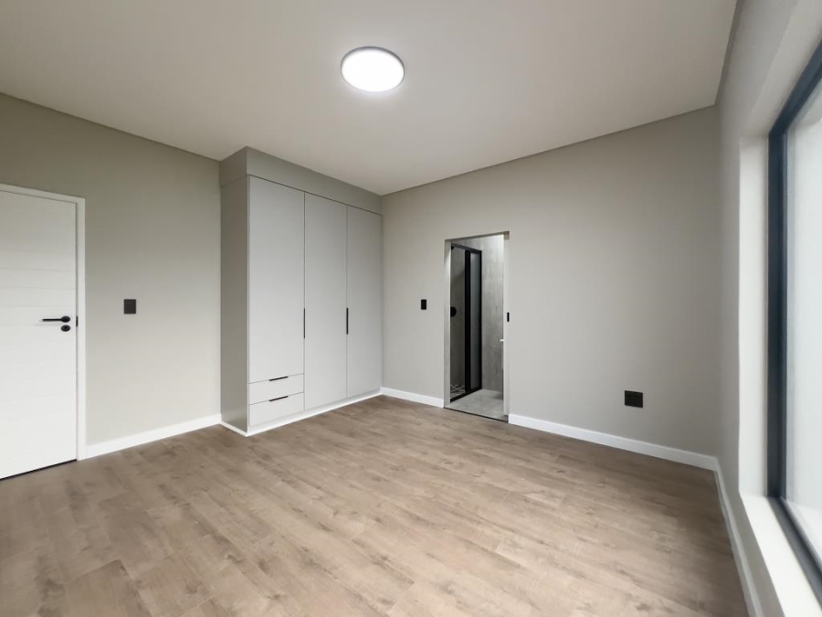 4 Bedroom Property for Sale in Midstream Heights Gauteng