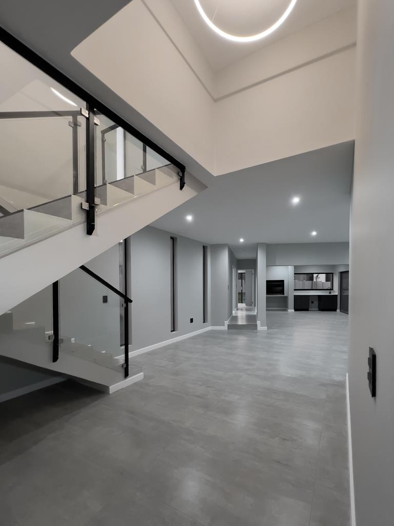 4 Bedroom Property for Sale in Midstream Heights Gauteng