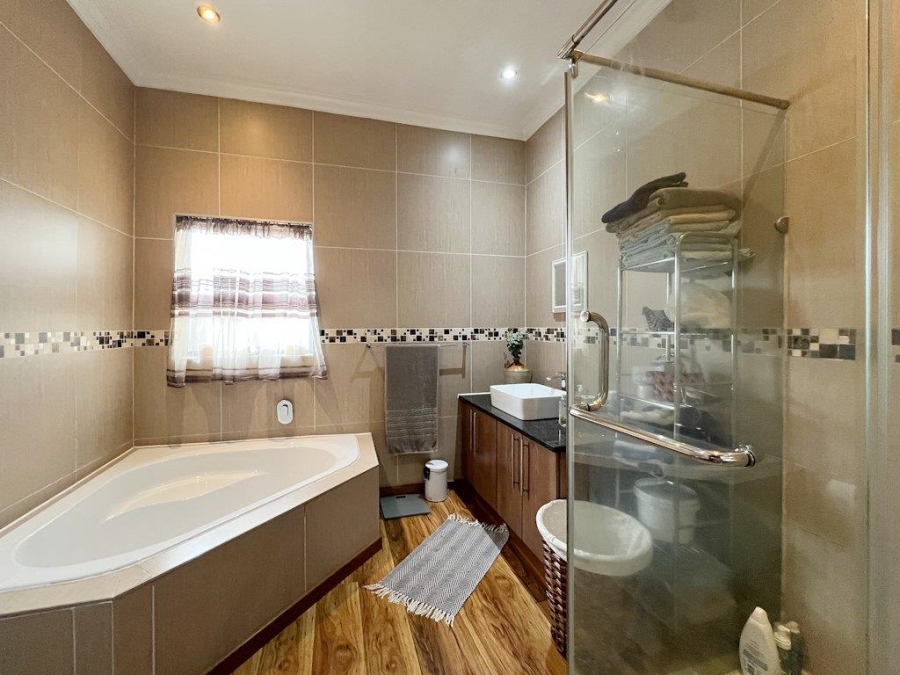 3 Bedroom Property for Sale in Candlewoods Country Estate Gauteng