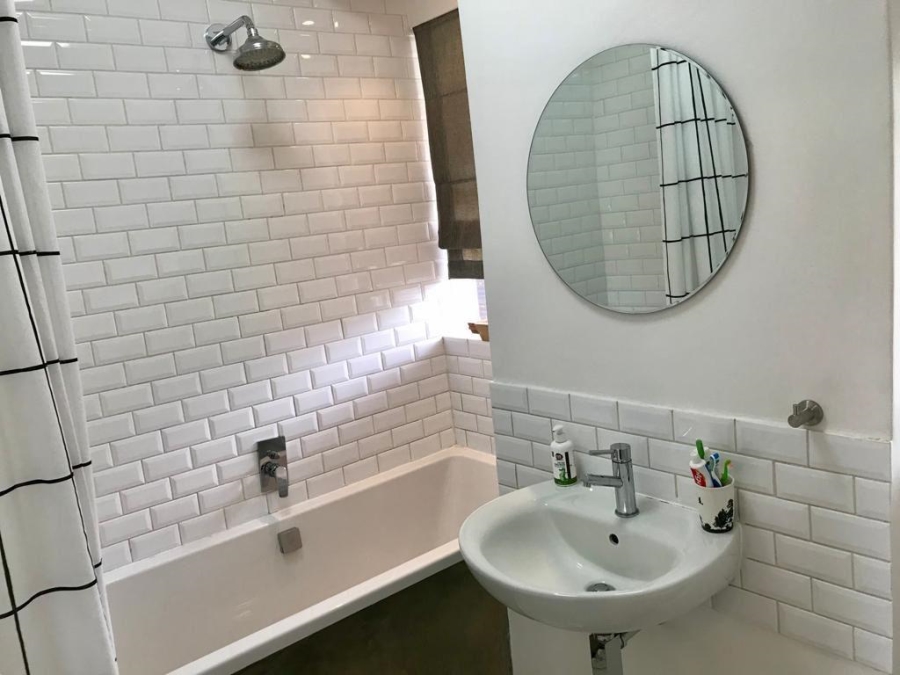 1 Bedroom Property for Sale in Waverley Gauteng