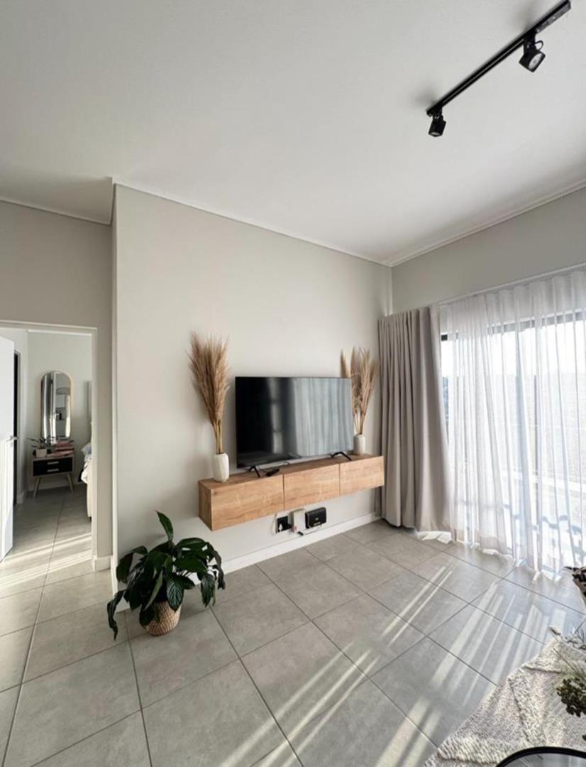 1 Bedroom Property for Sale in Waterfall Gauteng