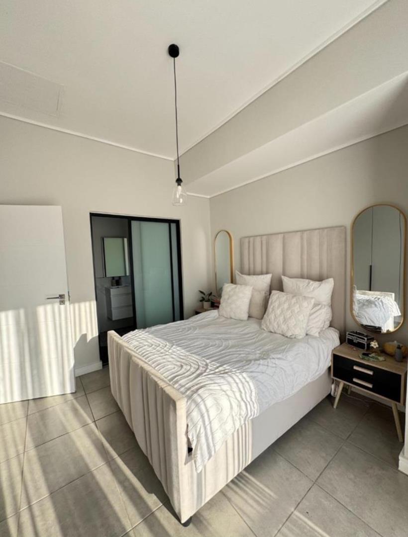1 Bedroom Property for Sale in Waterfall Gauteng