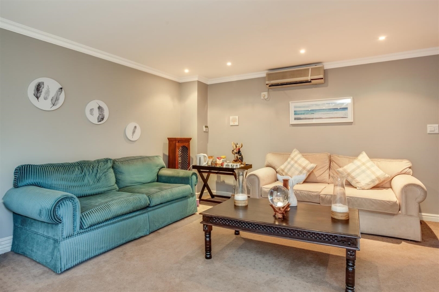 8 Bedroom Property for Sale in Kyalami Gauteng