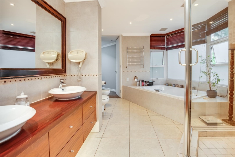 8 Bedroom Property for Sale in Kyalami Gauteng