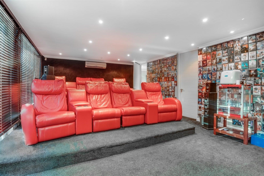 8 Bedroom Property for Sale in Kyalami Gauteng