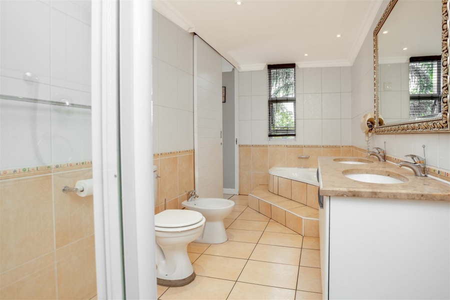 8 Bedroom Property for Sale in Kyalami Gauteng