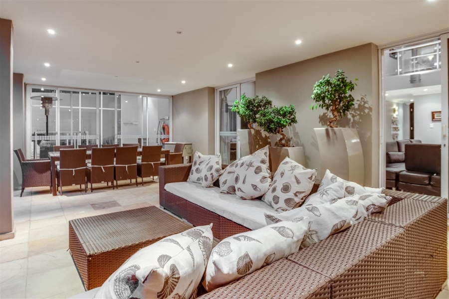 8 Bedroom Property for Sale in Kyalami Gauteng