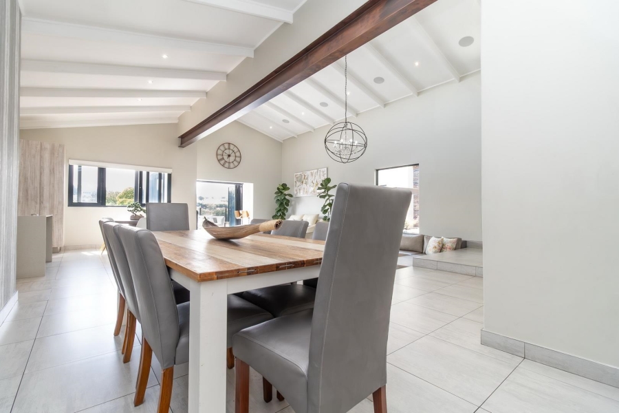 4 Bedroom Property for Sale in Helderfontein Estate Gauteng