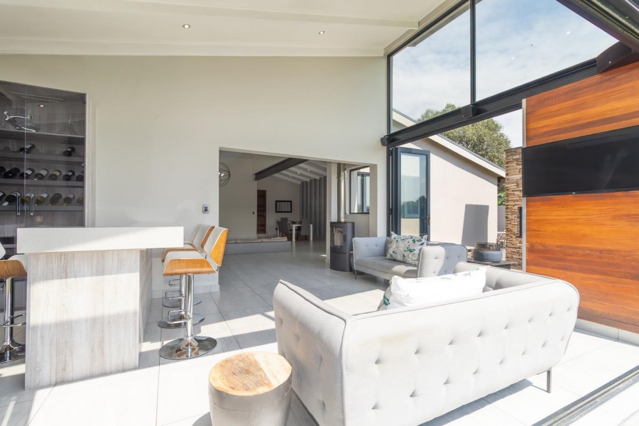 4 Bedroom Property for Sale in Helderfontein Estate Gauteng