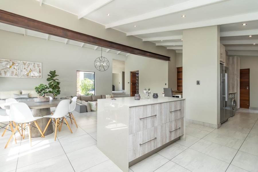4 Bedroom Property for Sale in Helderfontein Estate Gauteng