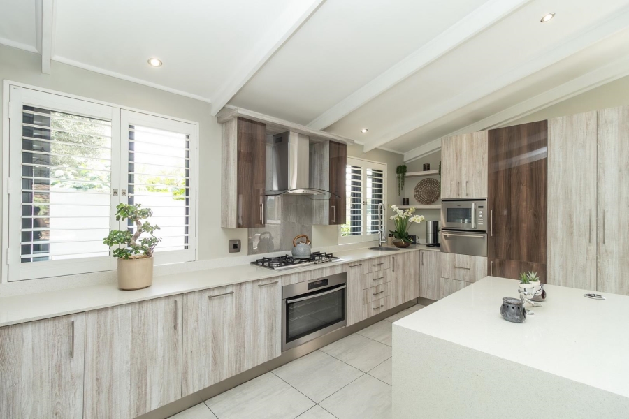 4 Bedroom Property for Sale in Helderfontein Estate Gauteng