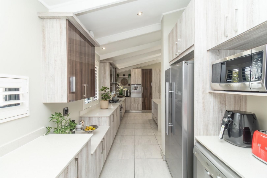 4 Bedroom Property for Sale in Helderfontein Estate Gauteng