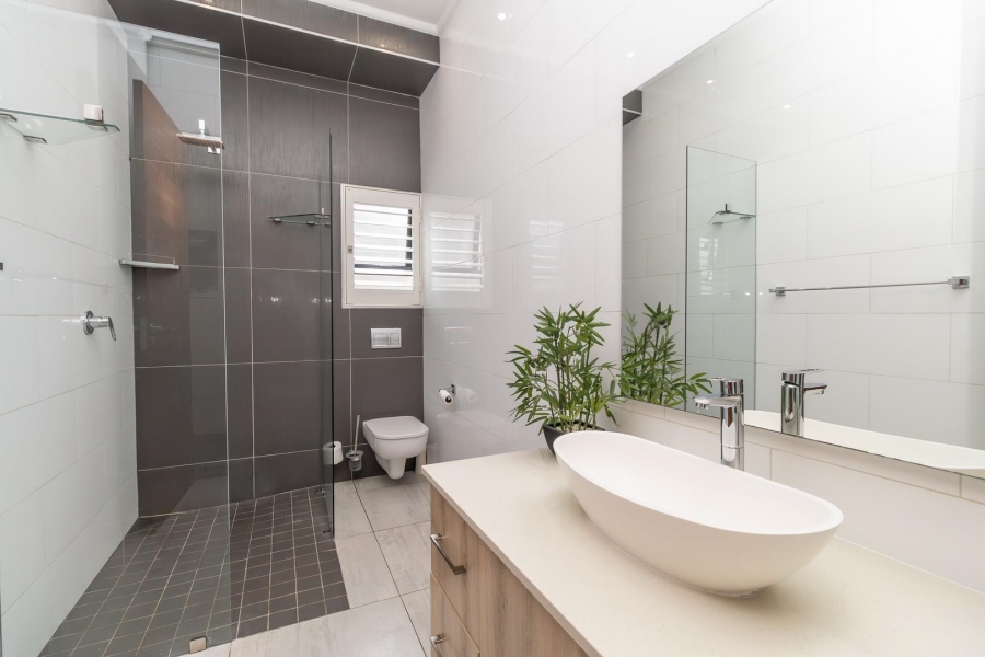 4 Bedroom Property for Sale in Helderfontein Estate Gauteng