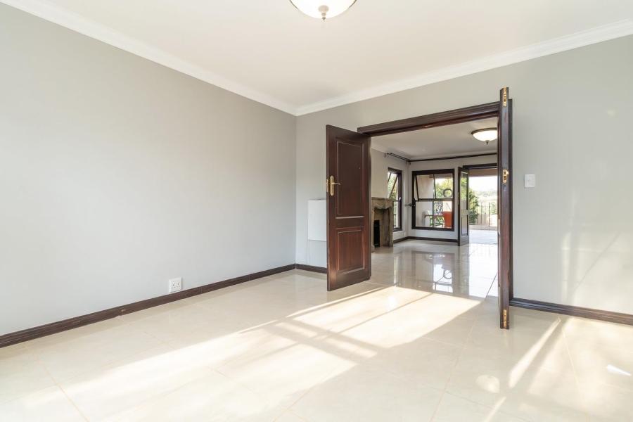 5 Bedroom Property for Sale in Kyalami Estates Gauteng