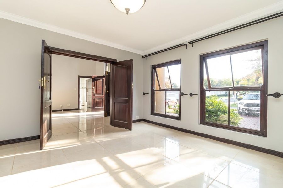 5 Bedroom Property for Sale in Kyalami Estates Gauteng