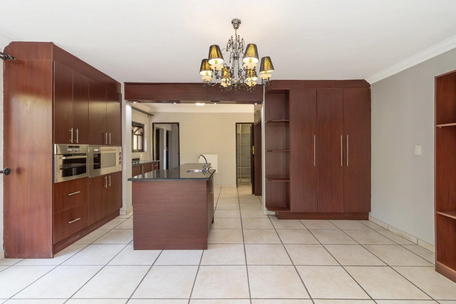 5 Bedroom Property for Sale in Kyalami Estates Gauteng