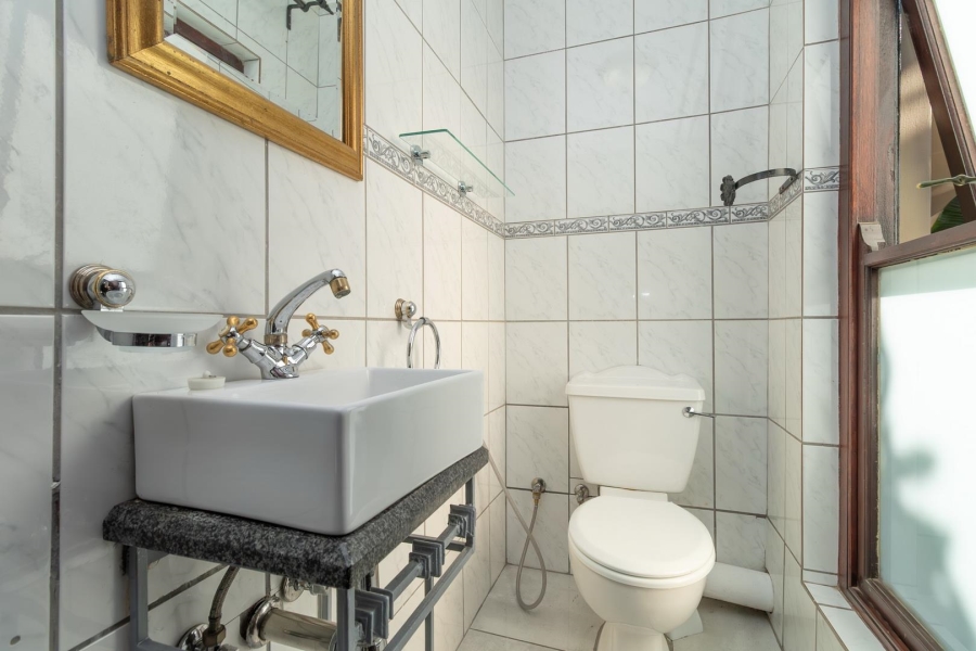 5 Bedroom Property for Sale in Kyalami Estates Gauteng
