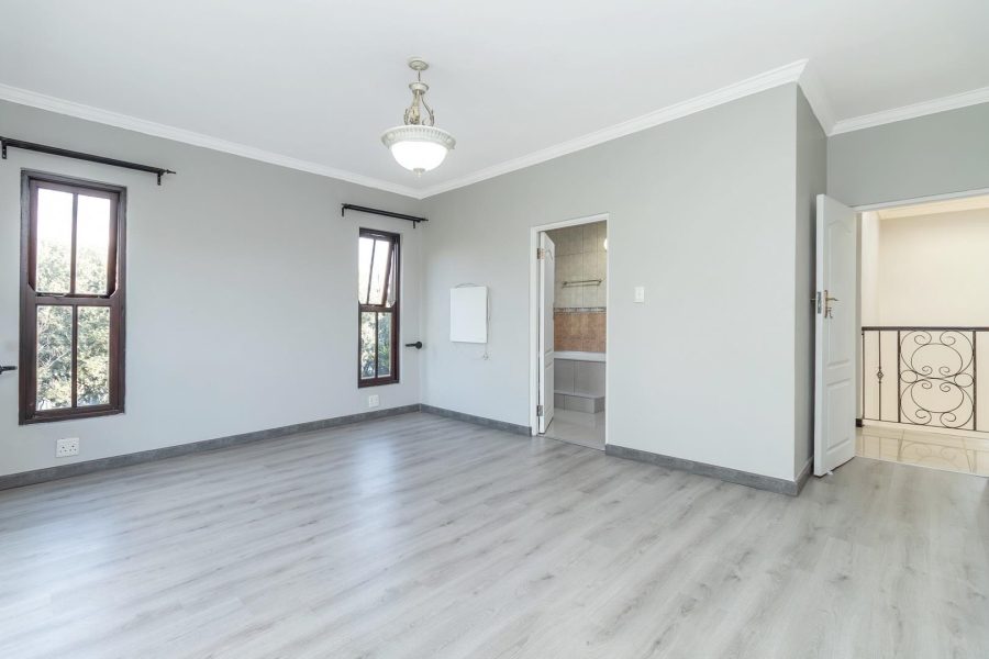 5 Bedroom Property for Sale in Kyalami Estates Gauteng