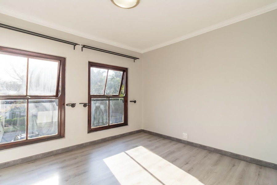 5 Bedroom Property for Sale in Kyalami Estates Gauteng