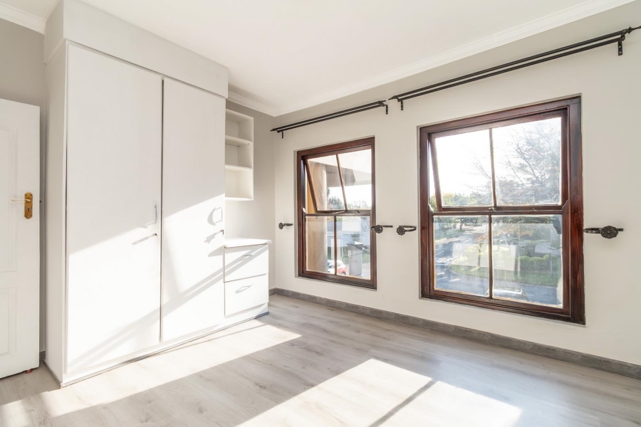 5 Bedroom Property for Sale in Kyalami Estates Gauteng