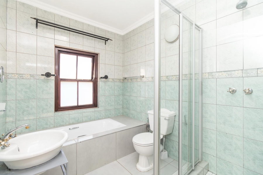 5 Bedroom Property for Sale in Kyalami Estates Gauteng