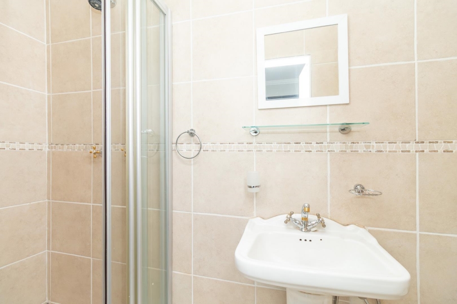 5 Bedroom Property for Sale in Kyalami Estates Gauteng