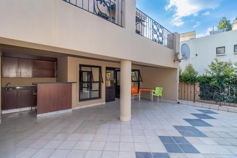 5 Bedroom Property for Sale in Kyalami Estates Gauteng