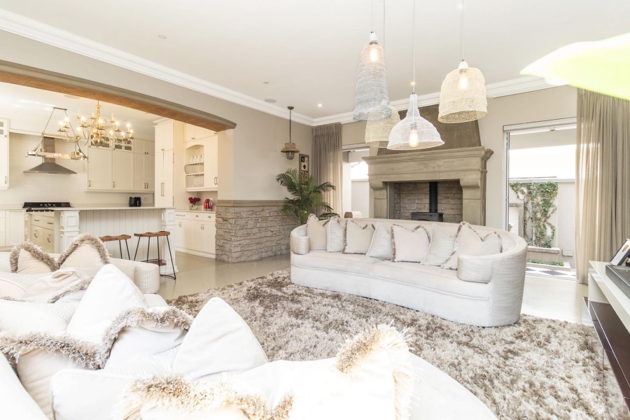 4 Bedroom Property for Sale in Waterfall Country Estate Gauteng