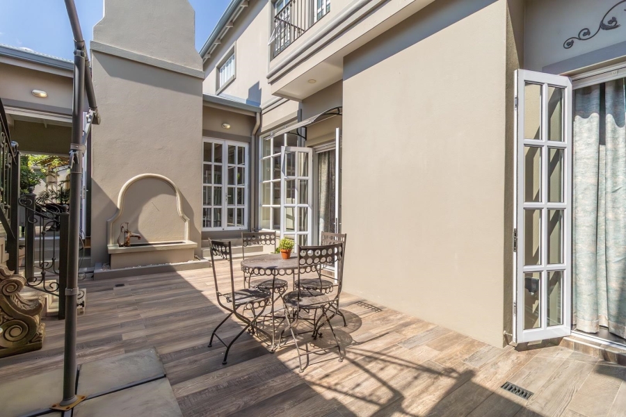 4 Bedroom Property for Sale in Waterfall Country Estate Gauteng