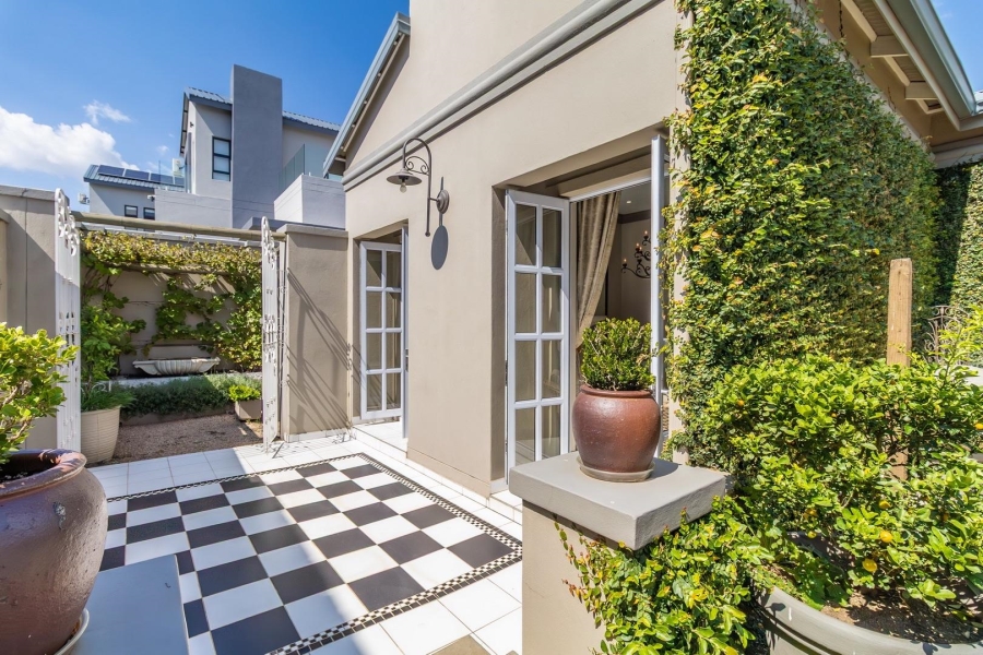 4 Bedroom Property for Sale in Waterfall Country Estate Gauteng