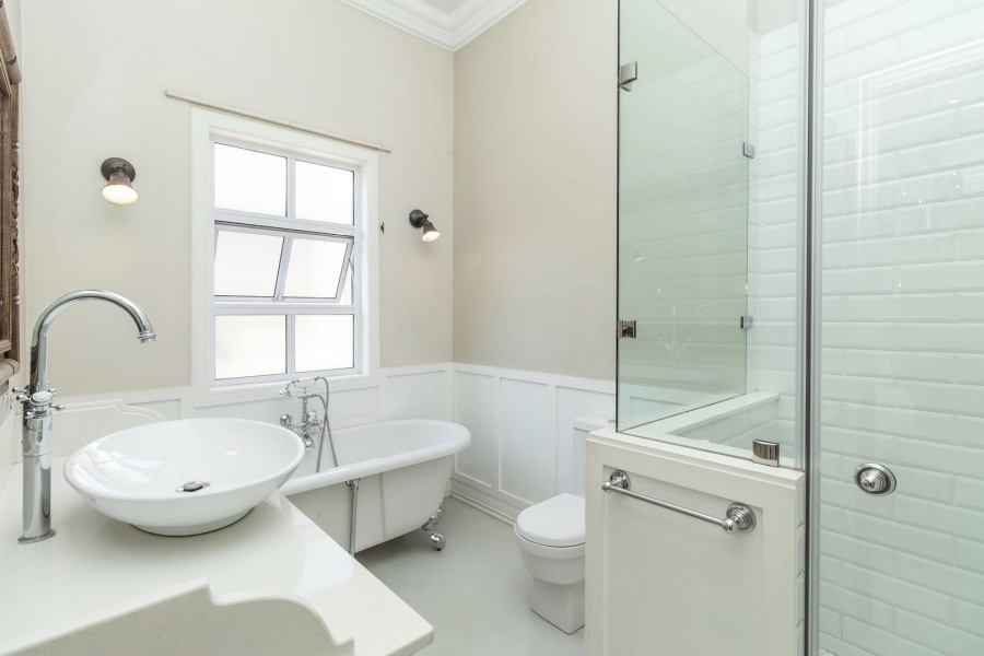 4 Bedroom Property for Sale in Waterfall Country Estate Gauteng