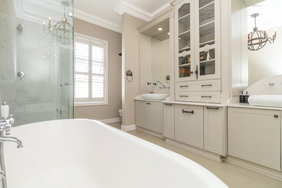 4 Bedroom Property for Sale in Waterfall Country Estate Gauteng