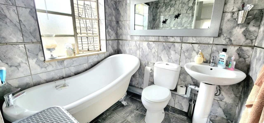 3 Bedroom Property for Sale in Florentia Gauteng