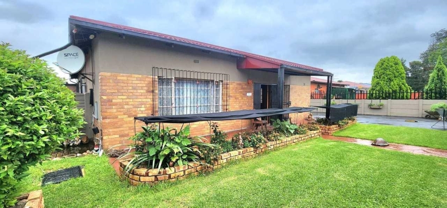3 Bedroom Property for Sale in Florentia Gauteng