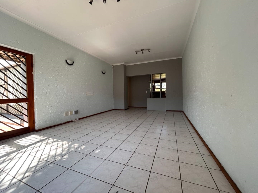 2 Bedroom Property for Sale in Bassonia Gauteng