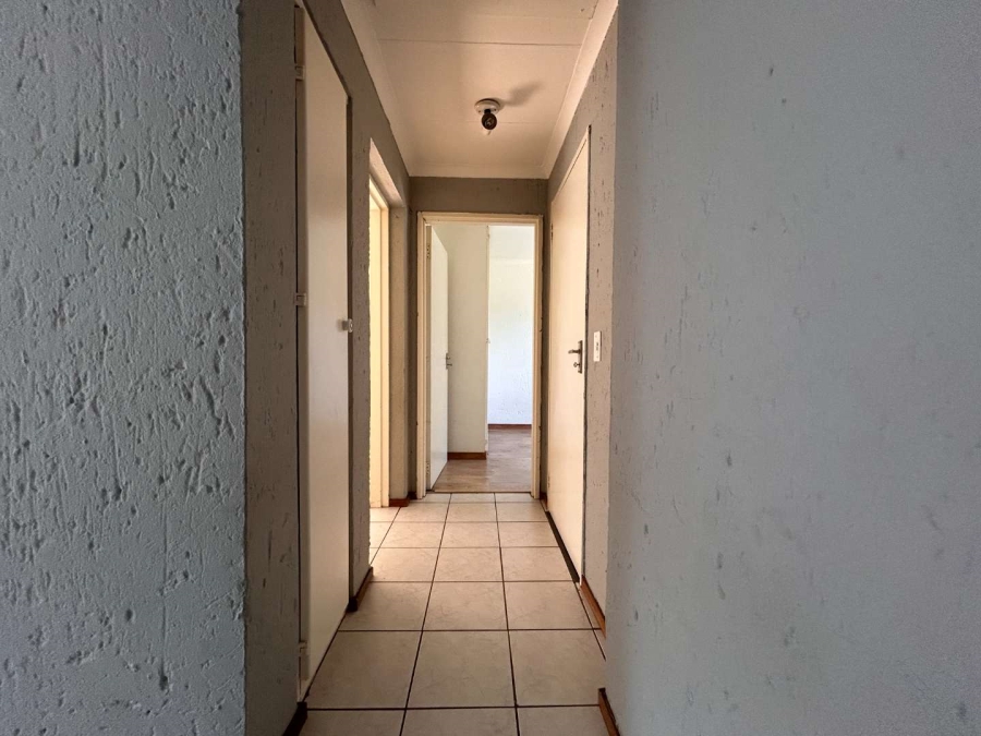 2 Bedroom Property for Sale in Bassonia Gauteng