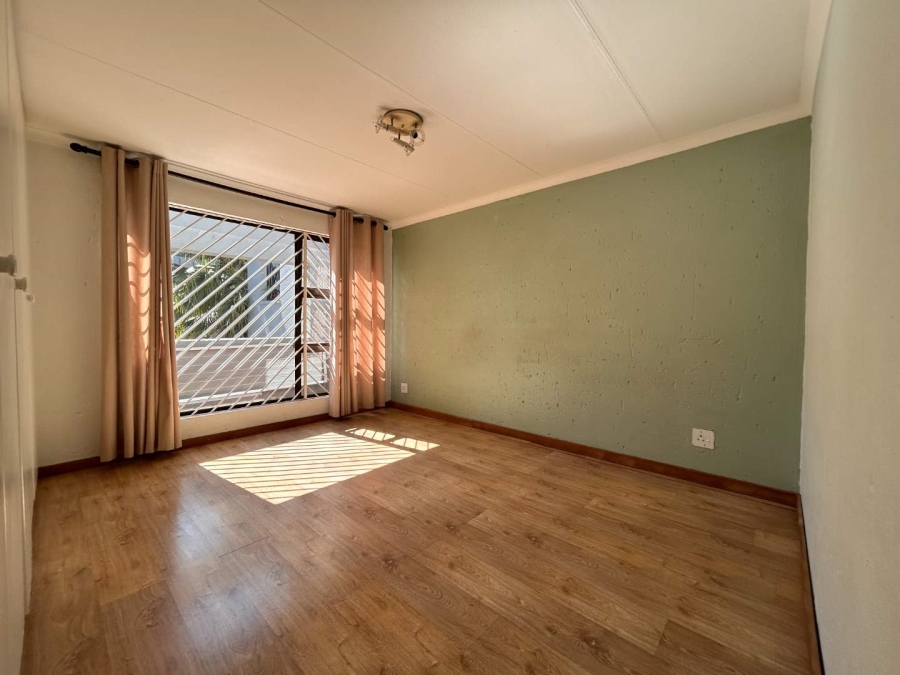2 Bedroom Property for Sale in Bassonia Gauteng