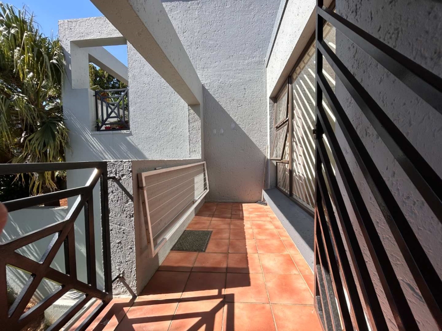 2 Bedroom Property for Sale in Bassonia Gauteng