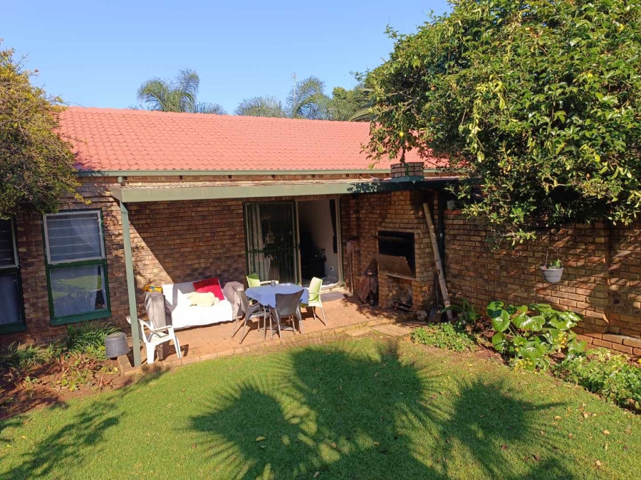 2 Bedroom Property for Sale in Die Hoewes Gauteng