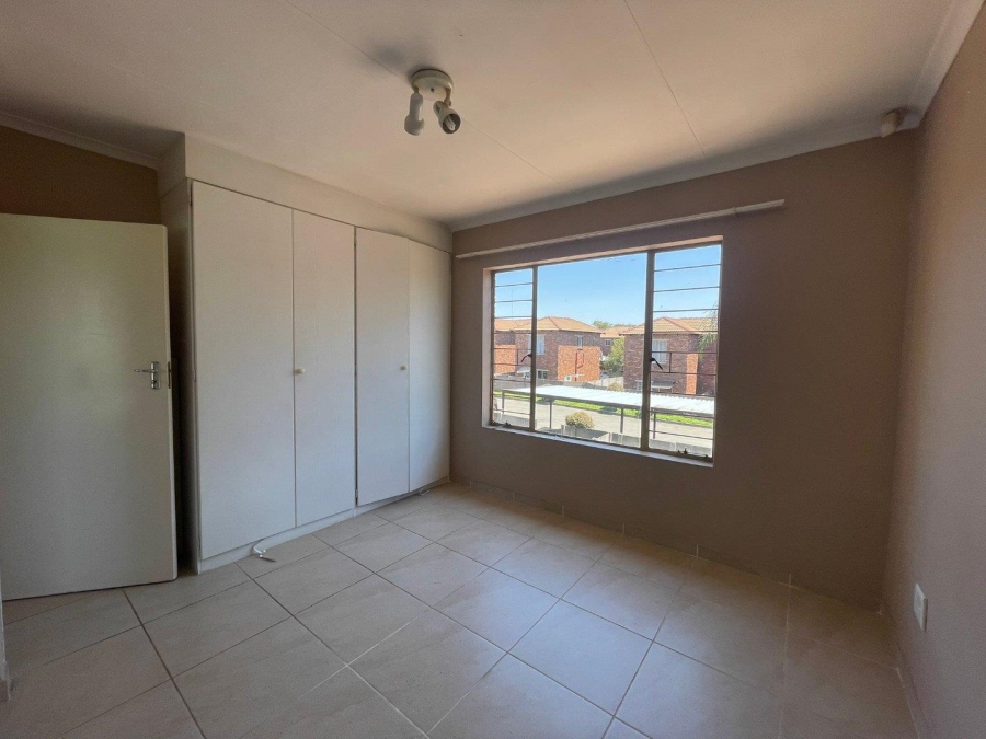 2 Bedroom Property for Sale in Florida Glen Gauteng