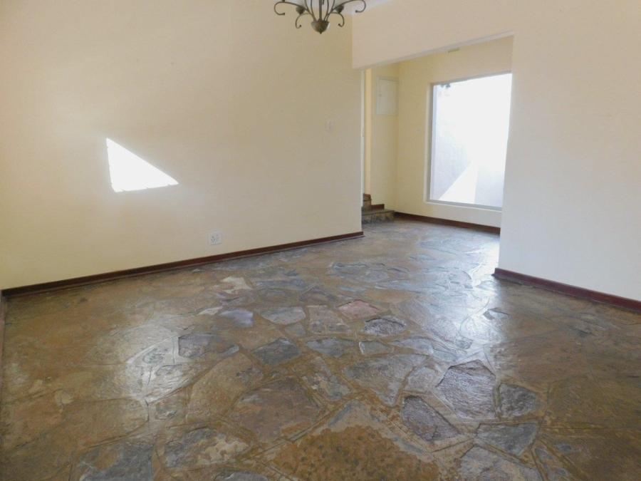 To Let 4 Bedroom Property for Rent in Bryanston Gauteng