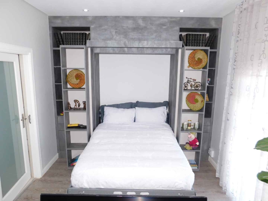 To Let 2 Bedroom Property for Rent in Bryanston Gauteng