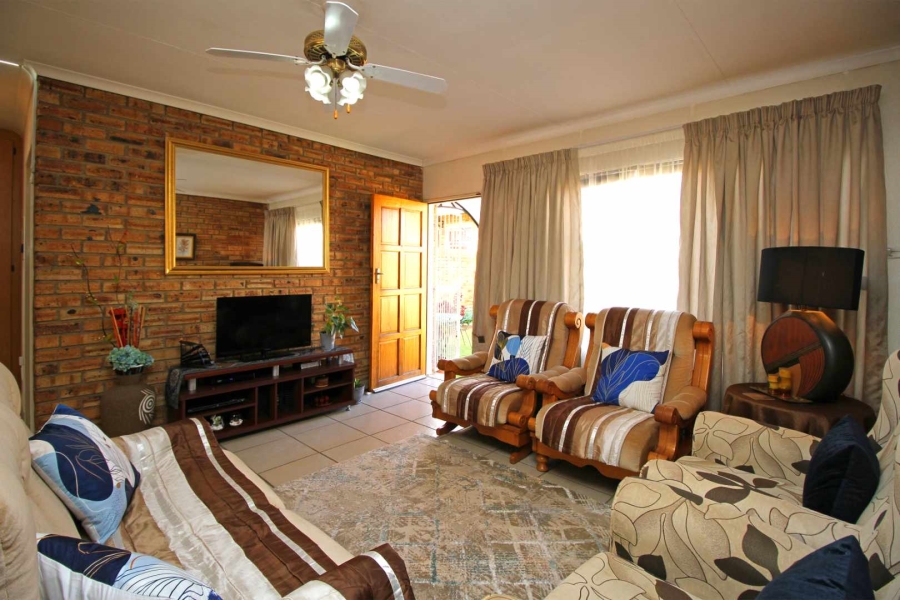 2 Bedroom Property for Sale in Krugersdorp North Gauteng