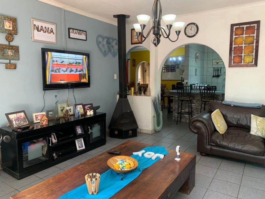 3 Bedroom Property for Sale in Birchleigh North Gauteng